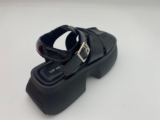 Kadınlar yaz siyah kalın tabanlı metal düğmeli gerçek deri yaz sandali